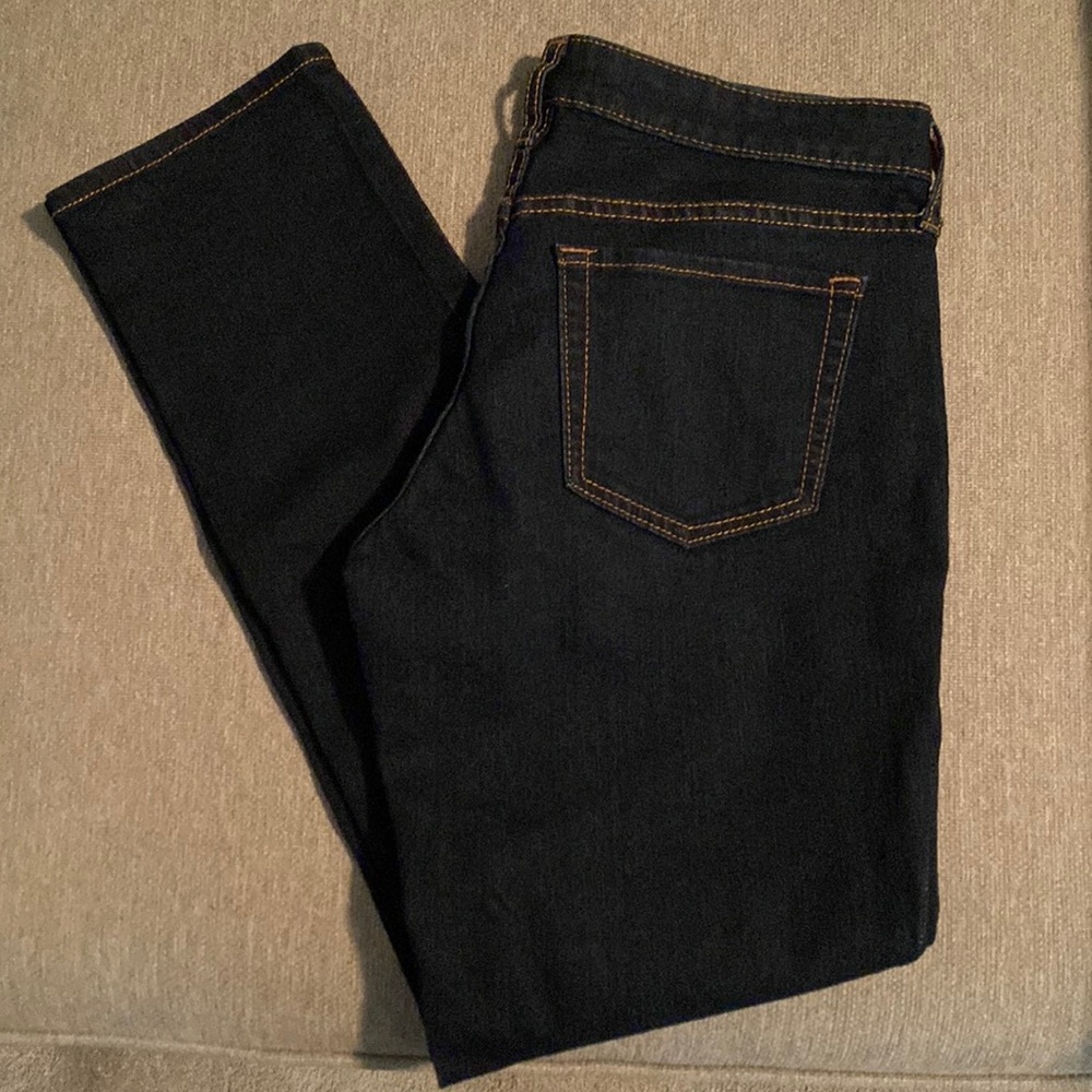 Gap premium skinny jean size 4/27 in good condition